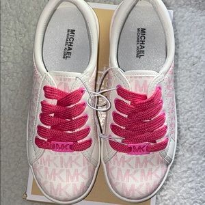 NIB girls MK sneakers Sz 1 adorable spring sneaker